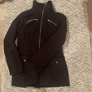 ✨Black zip up jacket✨